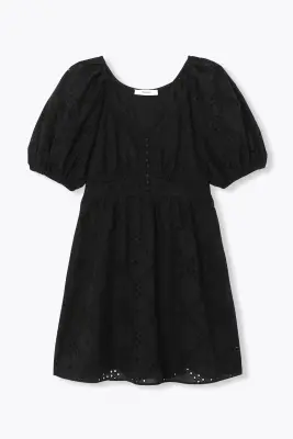 Robe courte broderie anglaise
