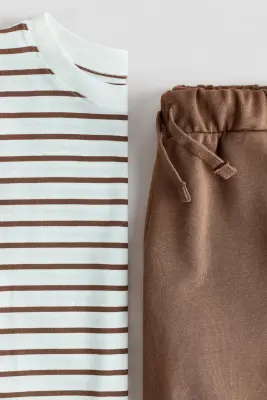 Ensemble 2 pièces T-shirt et short - Marron/rayé