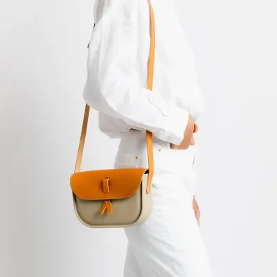 Sac à main bandoulière beige en Supergomme® et cuir