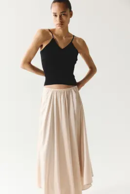 Jupe maxi en satin - Beige clair