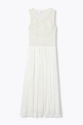 Robe brodée sans manches