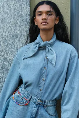Chemise avec col foulard - Bleu denim clair