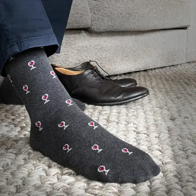 Chaussettes verres allover gris chiné / bordeaux