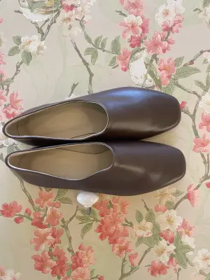 Nouveau ! POMANDÈRE Chaussures Slippers M115 Acajou