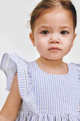 Robe volantée en coton - Bleu clair/rayures blanches