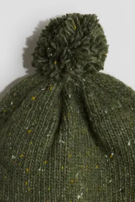 Bonnet en maille avec rabats d'oreilles - Vert kaki