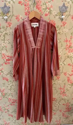 Robe Jil Stripe Terracotta Virginie de Vinster. -50%