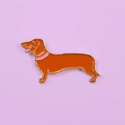Pin's Teckel Coucou Suzette