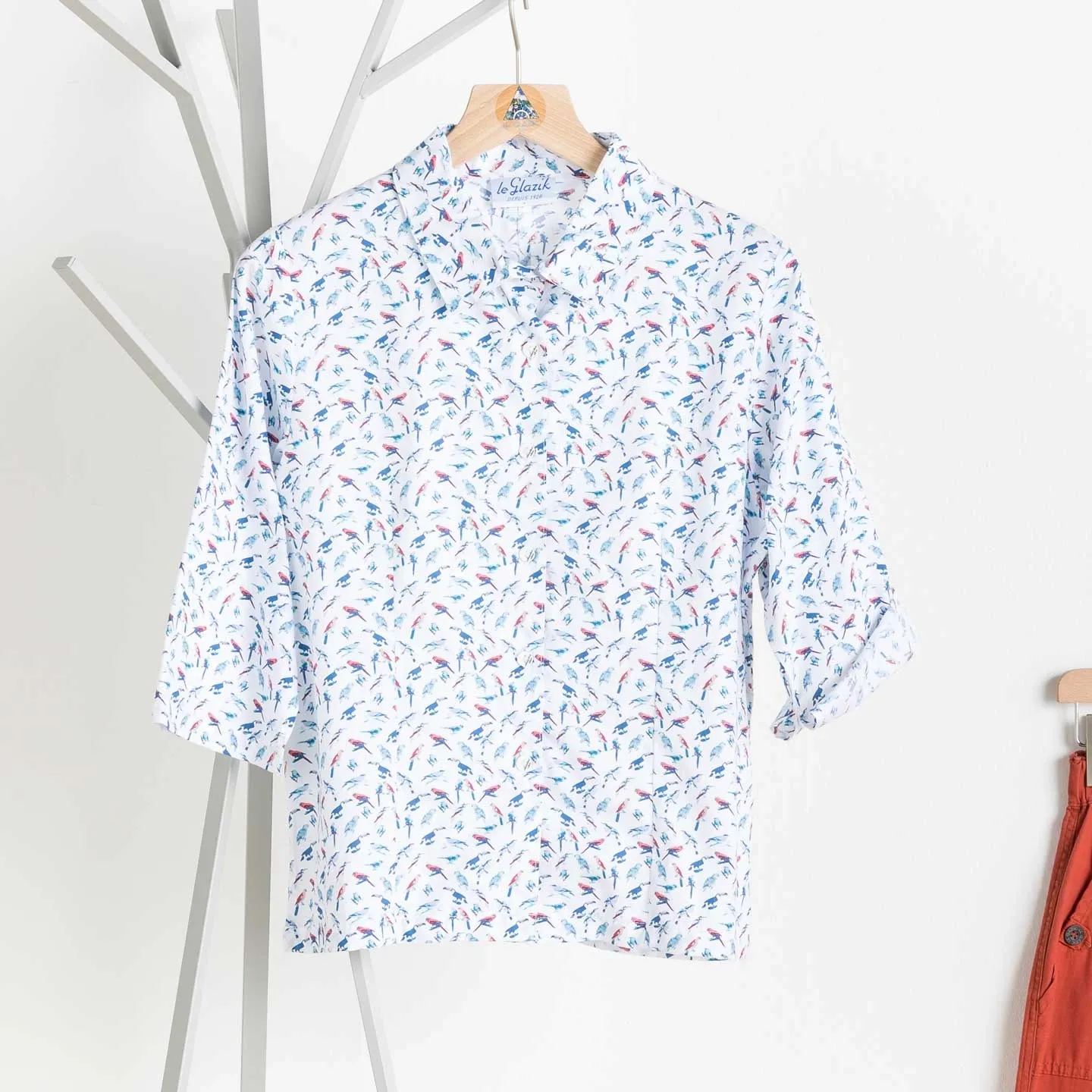Ménéham, Chemisier blanc fantaisie à motif perroquets