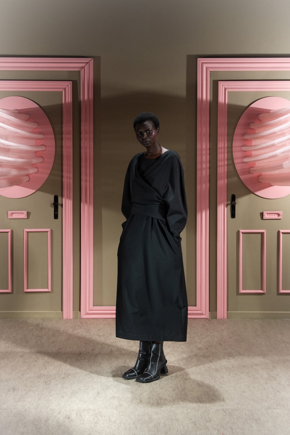 Henrik Vibskov robe Hazi en noir